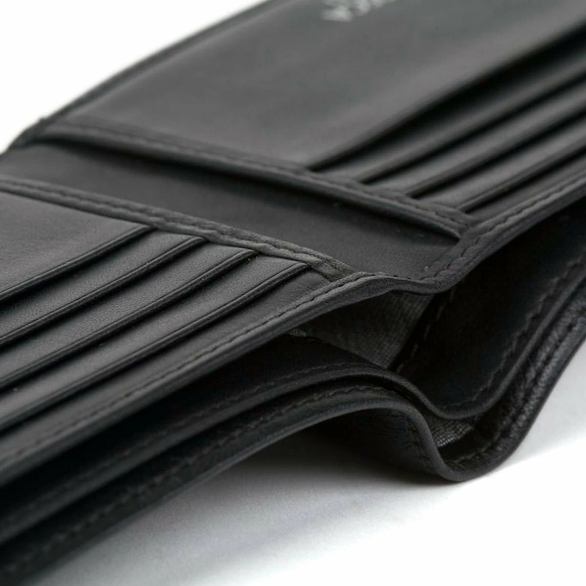 Bosca Nappa Vitello Credit Wallet W/ID Passcase 6 Bosca Nappa Vitello Credit Wallet W/ID Passcase - Image 4