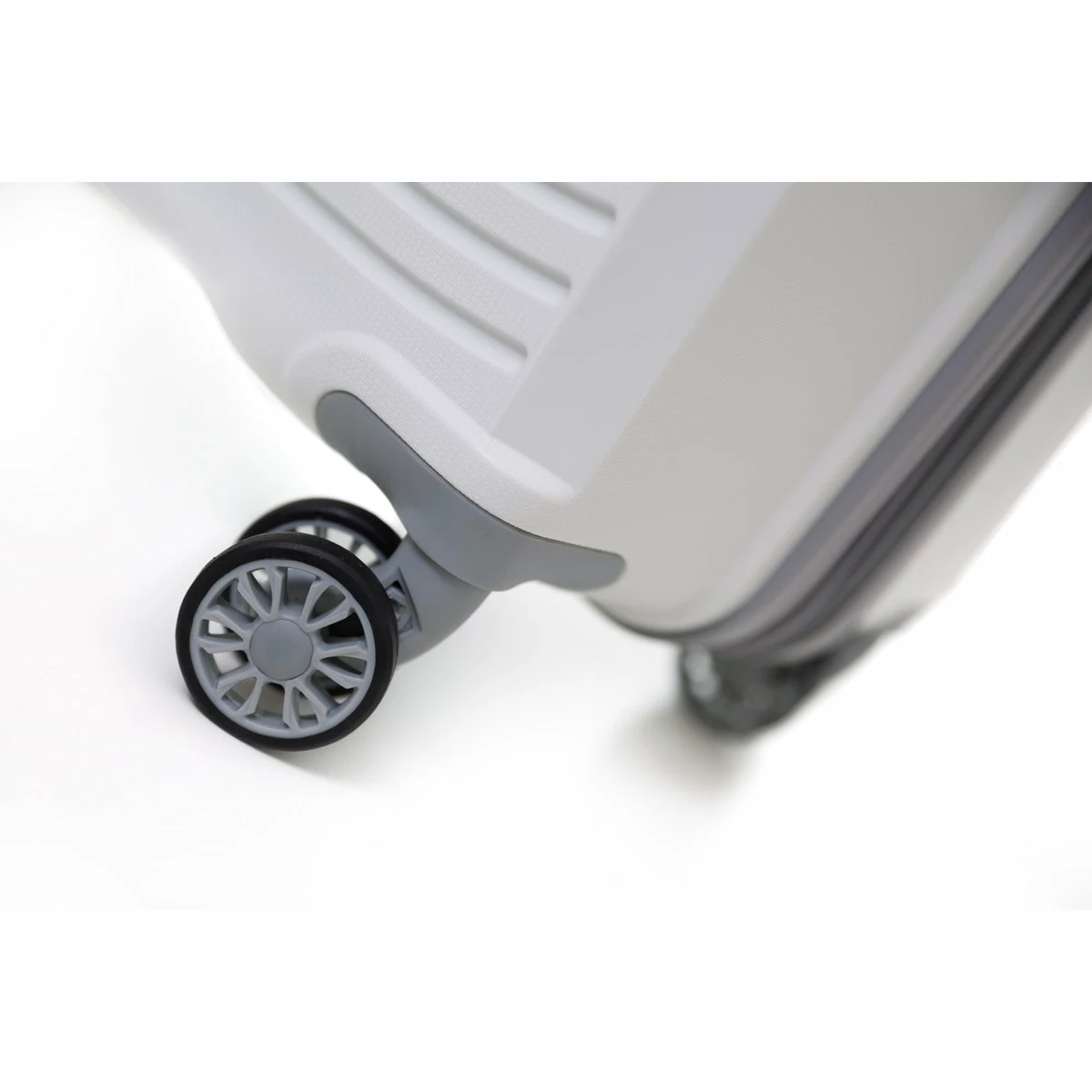 Cavalet Ahus 2.0 24" Hardside Spinner 10 Cavalet Ahus 2.0 24" Hardside Spinner - Image 8