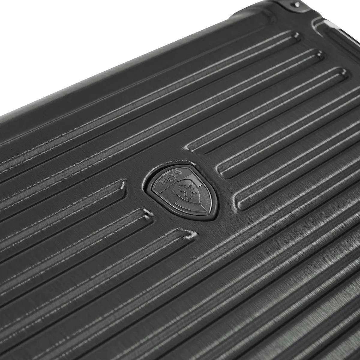 Heys EDGE 30" Expandable Spinner 10 Heys EDGE 30" Expandable Spinner - Image 8