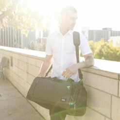 Solo New York Highline Duffel -LEXINGTON LUGGAGE Sales KBN 2333 2000x c8064433 a8c3 4c07 844c faba7a734a1d