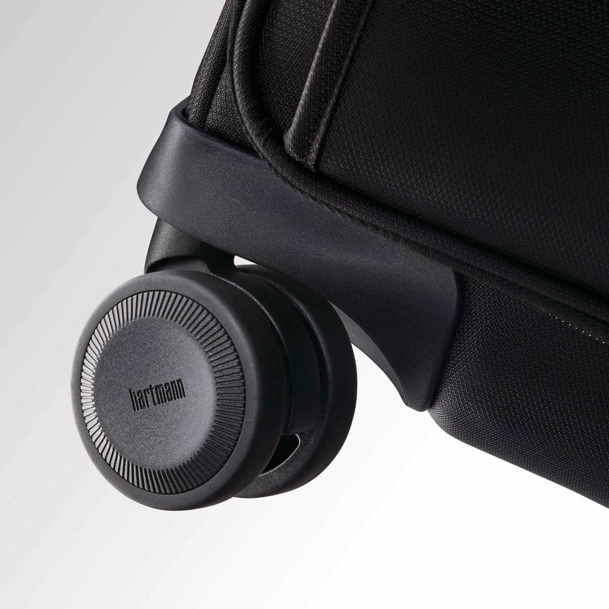 Hartmann Metropolitan 2 25" Medium Journey Expandable Spinner 13 Hartmann Metropolitan 2 25" Medium Journey Expandable Spinner - Image 11