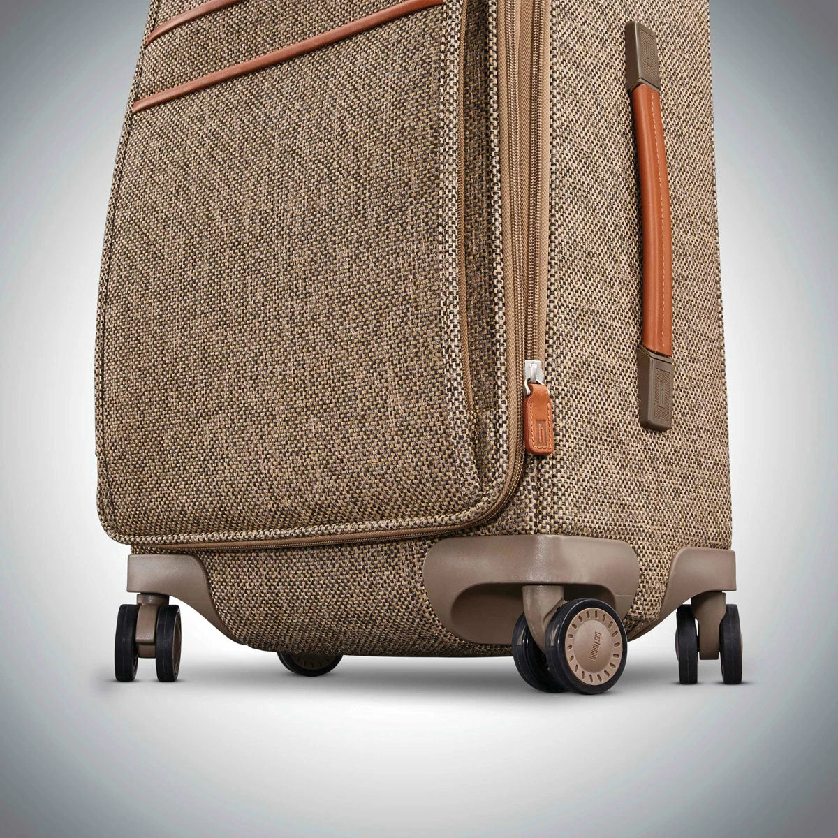 Hartmann Tweed Legend 31" Extended Journey Expandable Spinner 11 Hartmann Tweed Legend 31" Extended Journey Expandable Spinner - Image 9