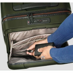 Briggs & Riley Torq International Carry On Spinner 24 Briggs & Riley Torq International Carry On Spinner -LEXINGTON LUGGAGE Sales QU221SP 23usb 2000x ef9aa6a1 e608 4569 8d1c bc7509c6840b